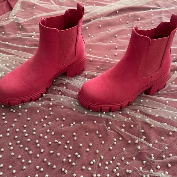 MIA Hot Pink Chelsea Platform Lug Boots Size 6 - Picture 3 of 10